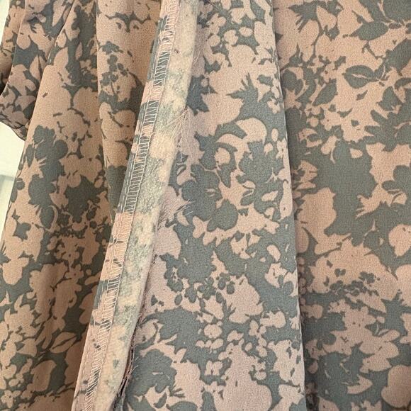 Halogen Pink And Gray Floral Blouse Size Small - Picture 5 of 8